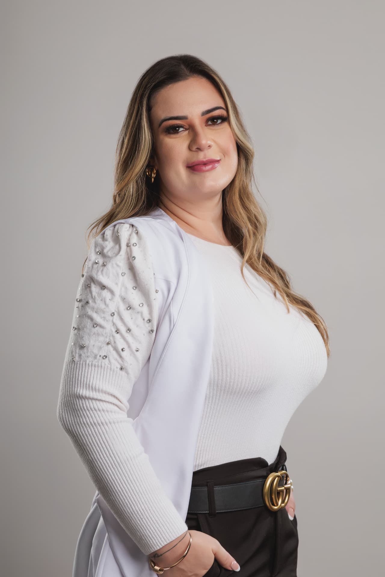 Dra. Adriane Bolzan, gastropediatra, em retrato de corpo